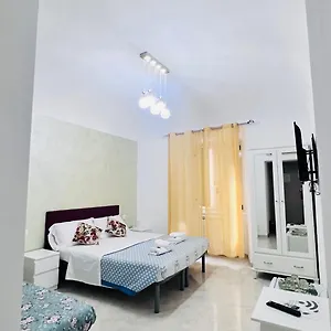  Guest house Abid's Palace In Termini Italy
